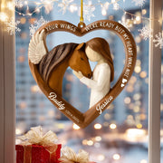 Ornamento Conmemorativo Personalizado para Amantes de los Caballos – Capturador de Sol en Forma de Corazón de Madera con Alas y Recuerdo por Pérdida de Mascota | Regalo Grabado con Nombre para Jinete y Amantes de los Caballos