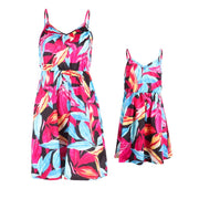 Conjunto de lindos vestidos florales familiares para mamá y bebé