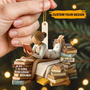 Adorno de madera personalizado para amante de los libros – Chica lectora con nombre | Regalo para chicas que aman los libros