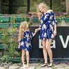 Minivestido estampado floral con ropa a juego para mamá e hija