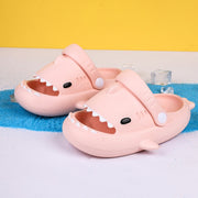 Zapatilla linda de dibujos animados con forma de tiburón para niños