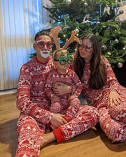 Conjunto de pijama navideño a juego con estampado informal