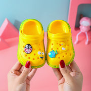 Lindas sandalias de dibujos animados para niños y niñas